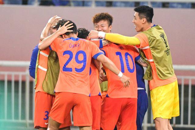 塔图姆22+9+7库里18分 凯尔特人大胜勇士40分