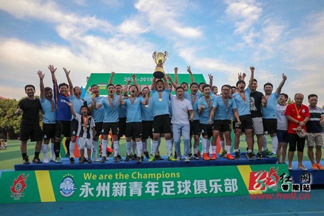 官方：35岁中场拉基蒂奇加盟利雅得青年人